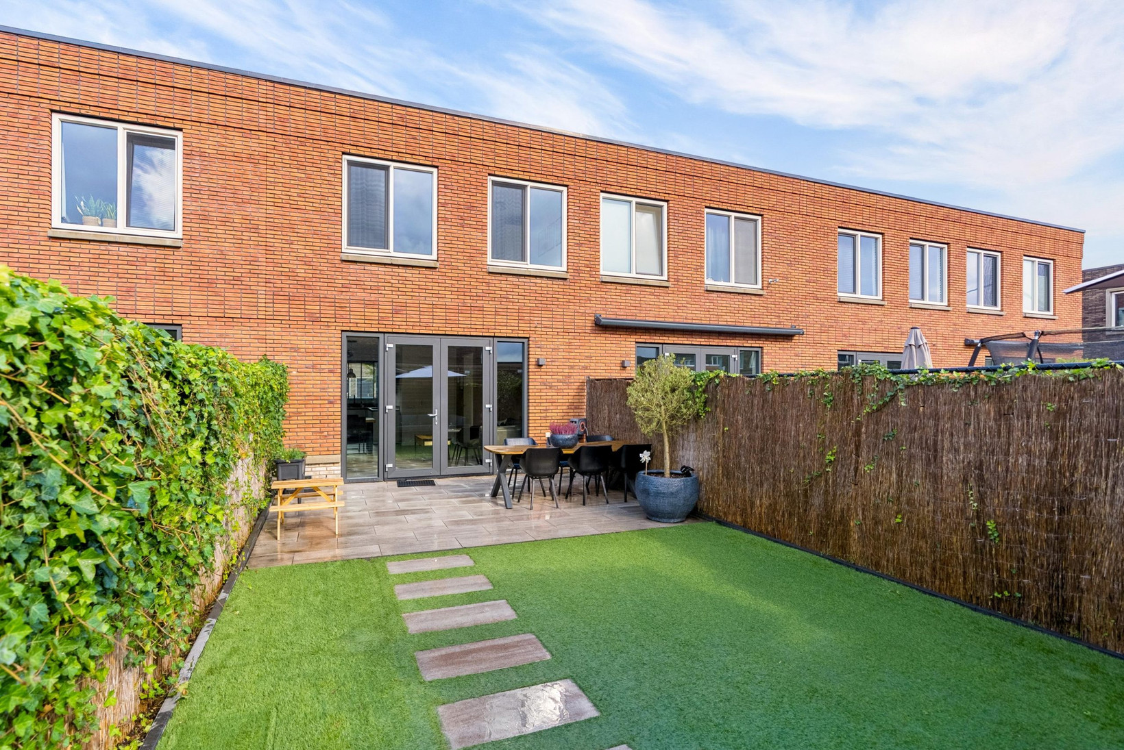 Tussenwoning te koop: Anna Maria van Schurmanlaan 26, Almere