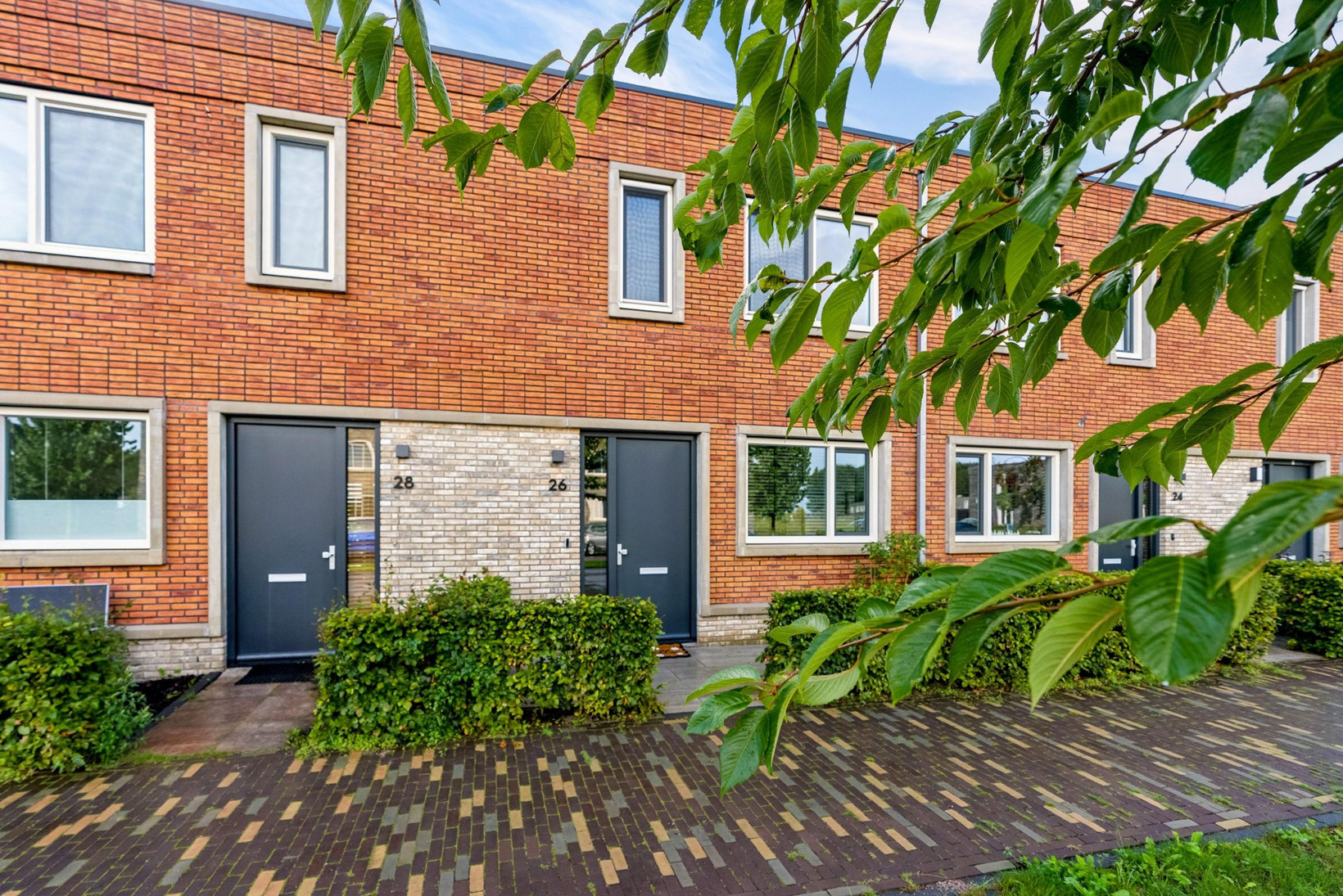 Tussenwoning te koop: Anna Maria van Schurmanlaan 26, Almere