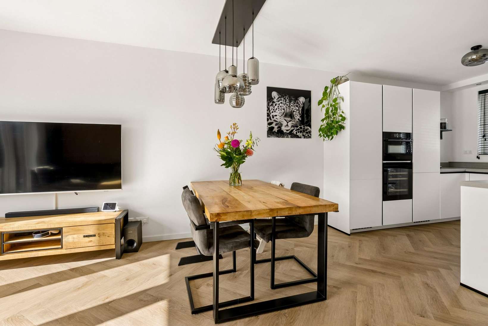 Tussenwoning te koop: Anna Maria van Schurmanlaan 26, Almere