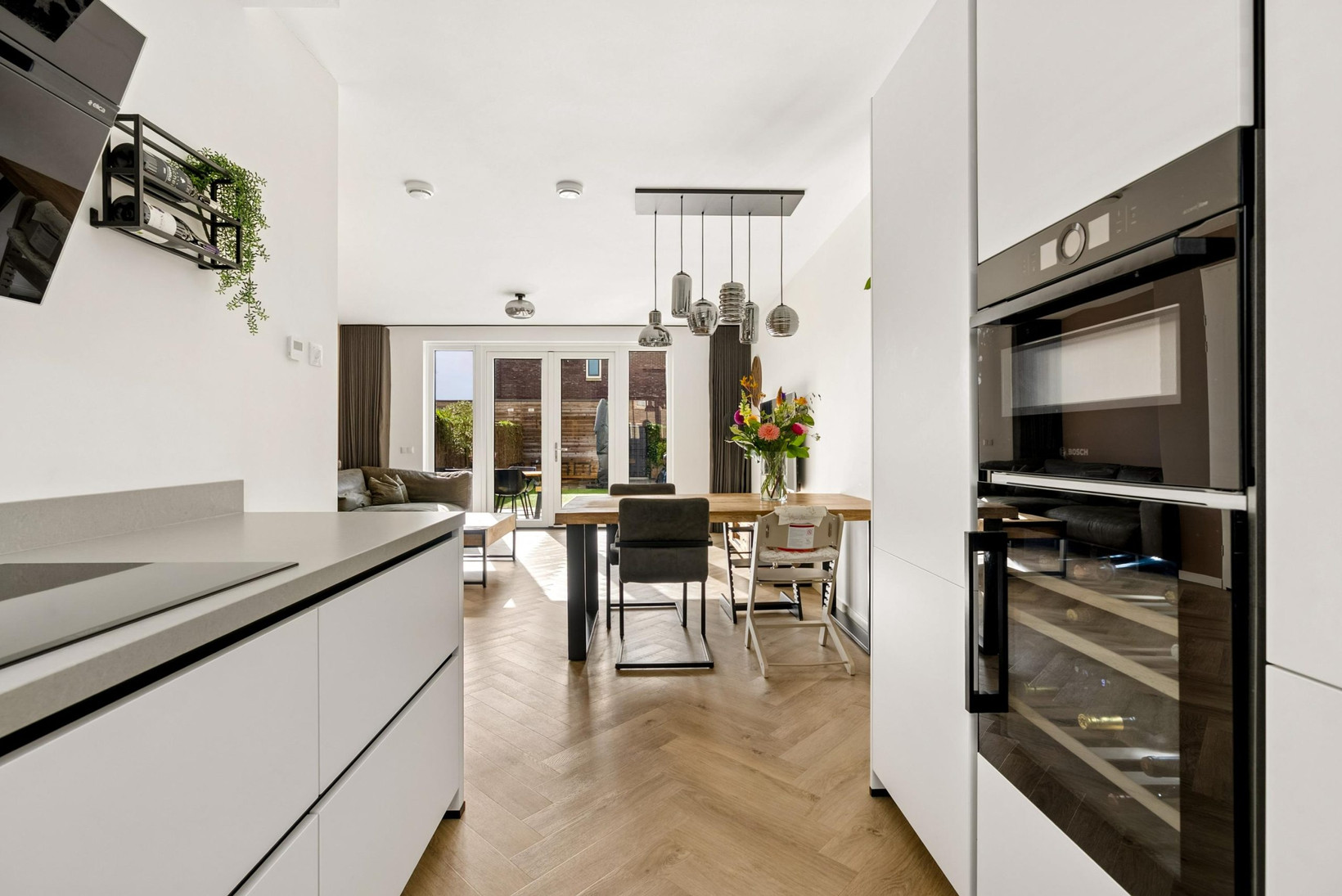 Tussenwoning te koop: Anna Maria van Schurmanlaan 26, Almere