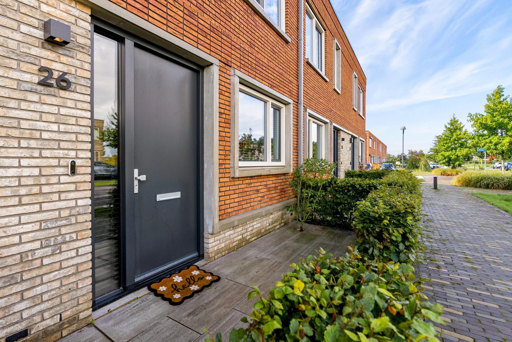 Tussenwoning te koop: Anna Maria van Schurmanlaan 26, Almere