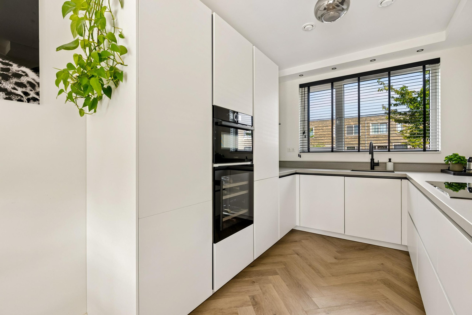 Tussenwoning te koop: Anna Maria van Schurmanlaan 26, Almere