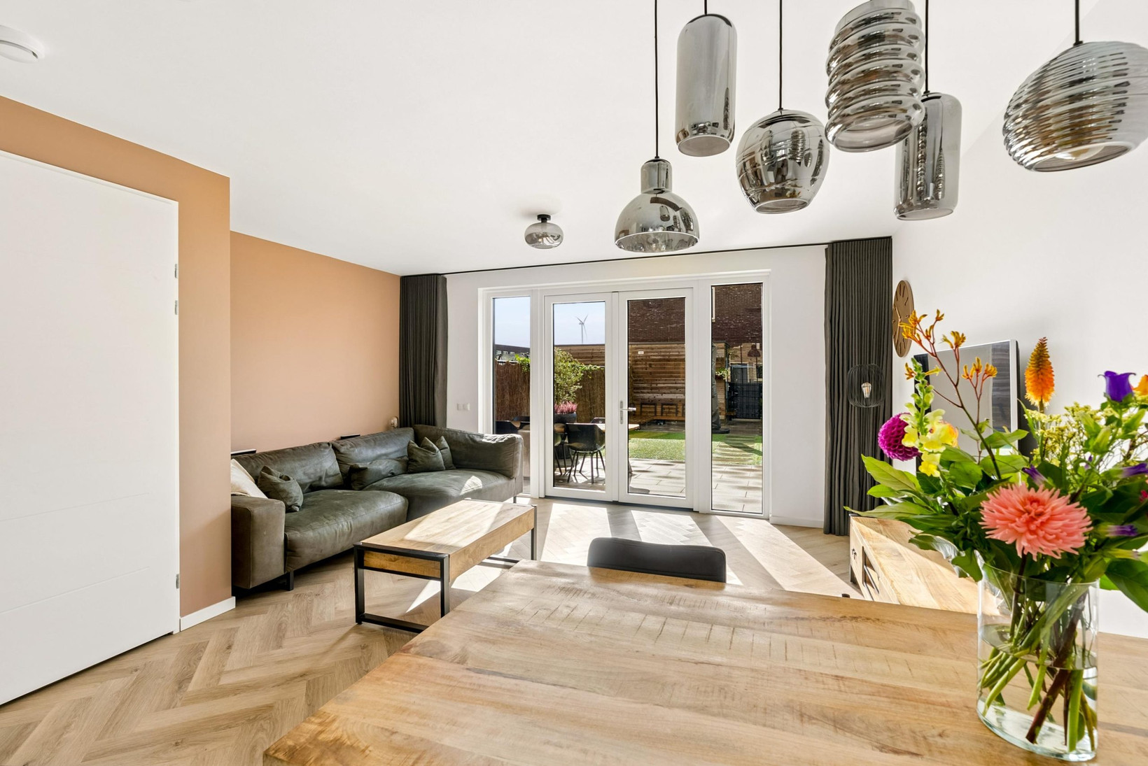 Tussenwoning te koop: Anna Maria van Schurmanlaan 26, Almere