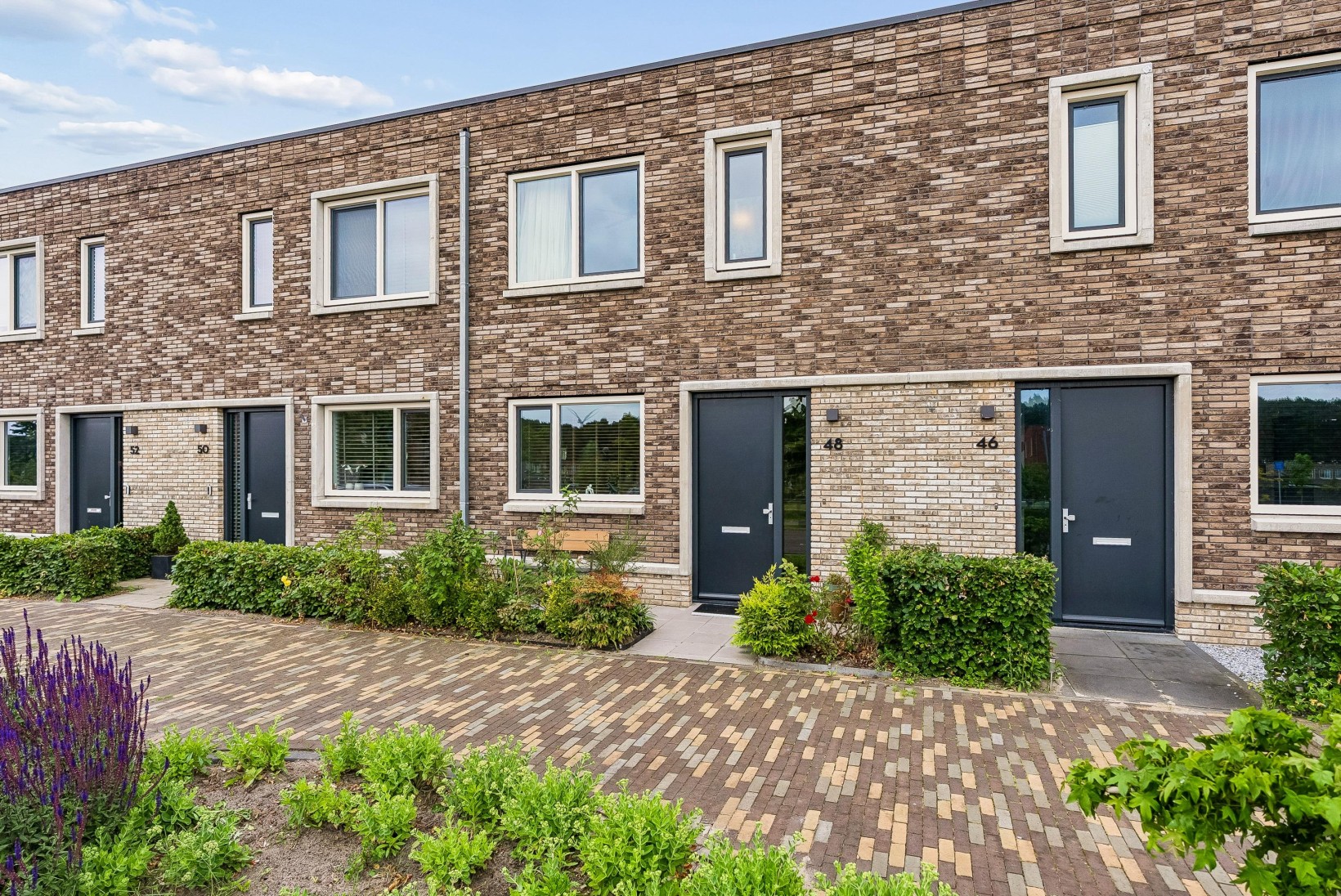 Tussenwoning te koop: Anna Maria van Schurmanlaan 48, Almere