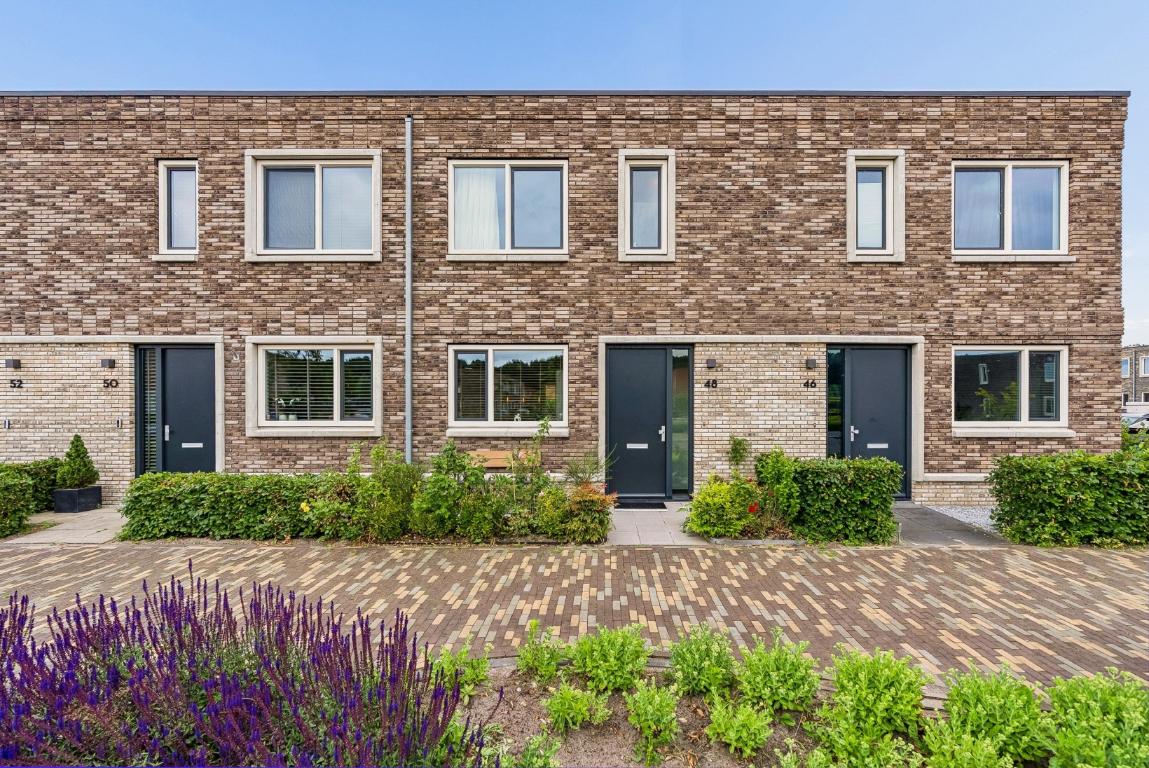 Tussenwoning te koop: Anna Maria van Schurmanlaan 48, Almere