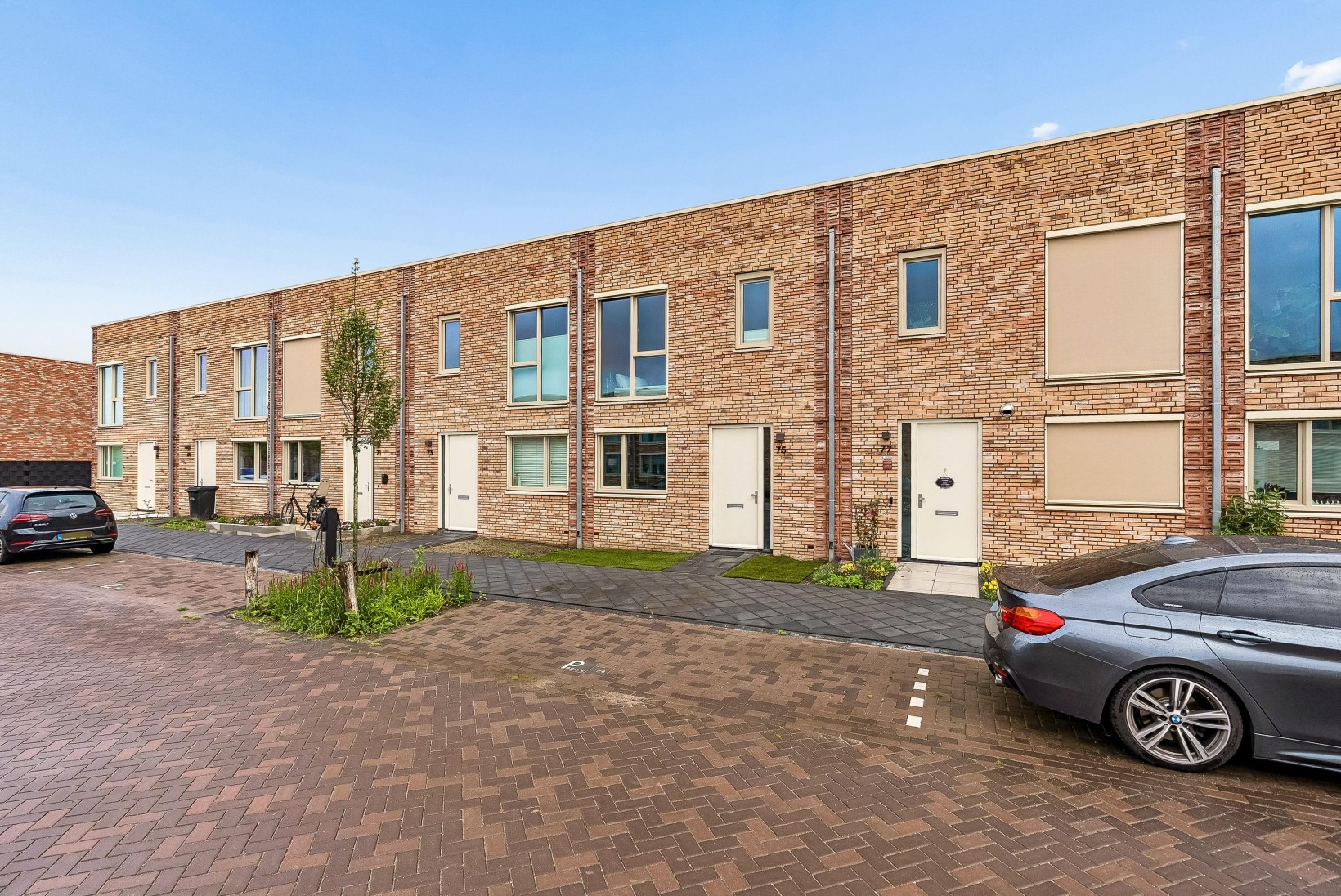 Tussenwoning te koop: Anna J. Cooperstraat 75, Almere
