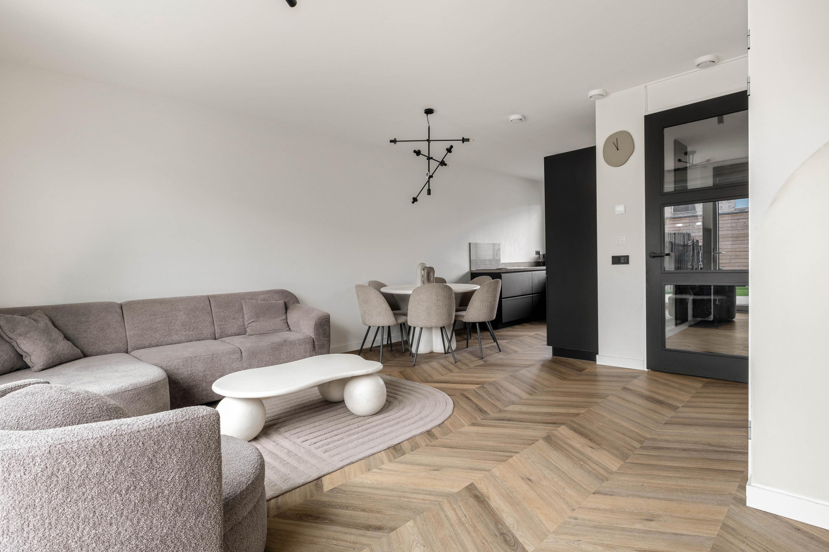 Tussenwoning te koop: Elizabeth Anscombestraat 27, Almere