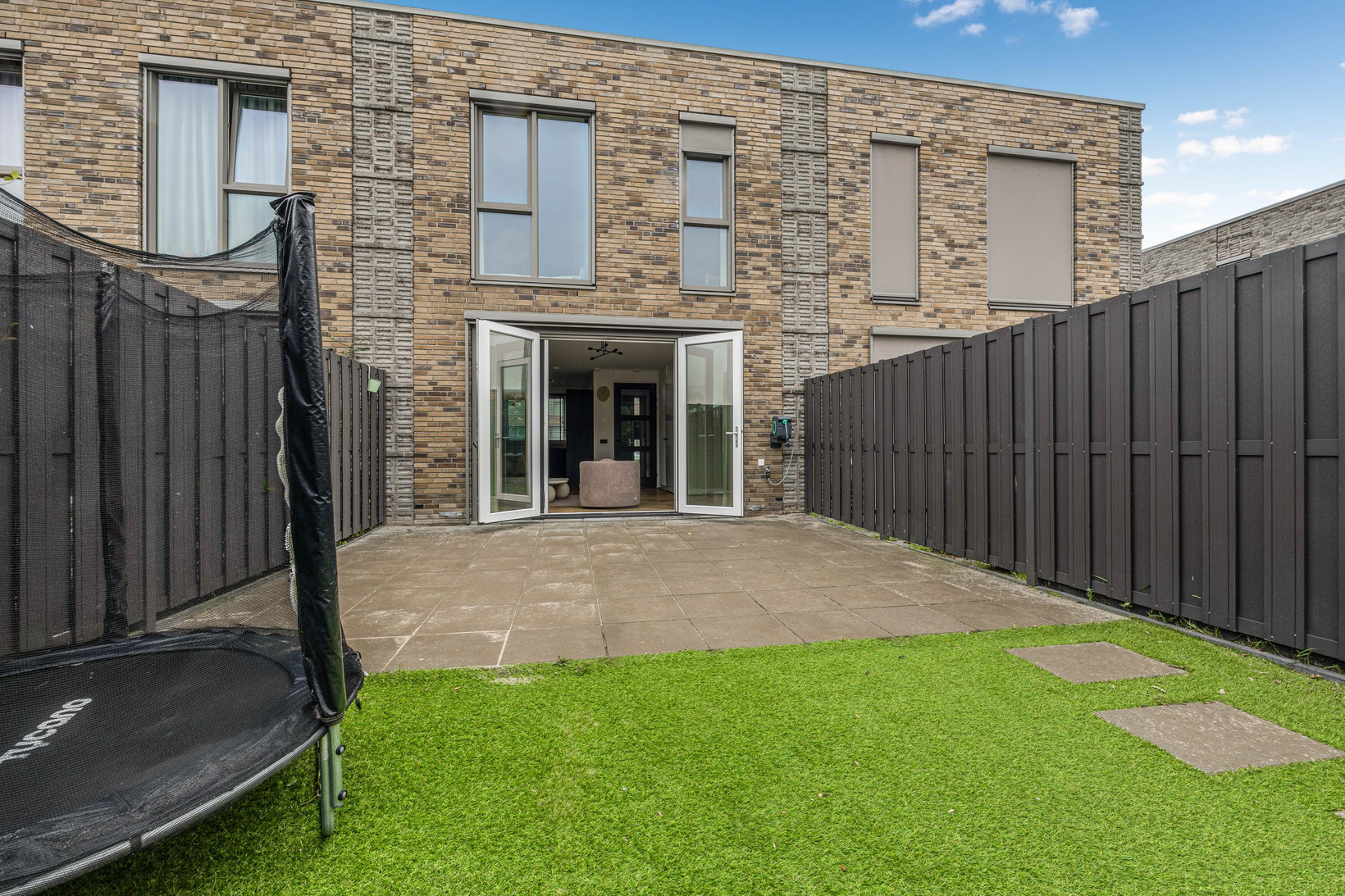 Tussenwoning te koop: Elizabeth Anscombestraat 27, Almere