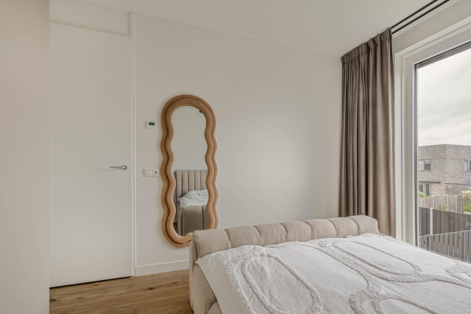 Tussenwoning te koop: Elizabeth Anscombestraat 27, Almere