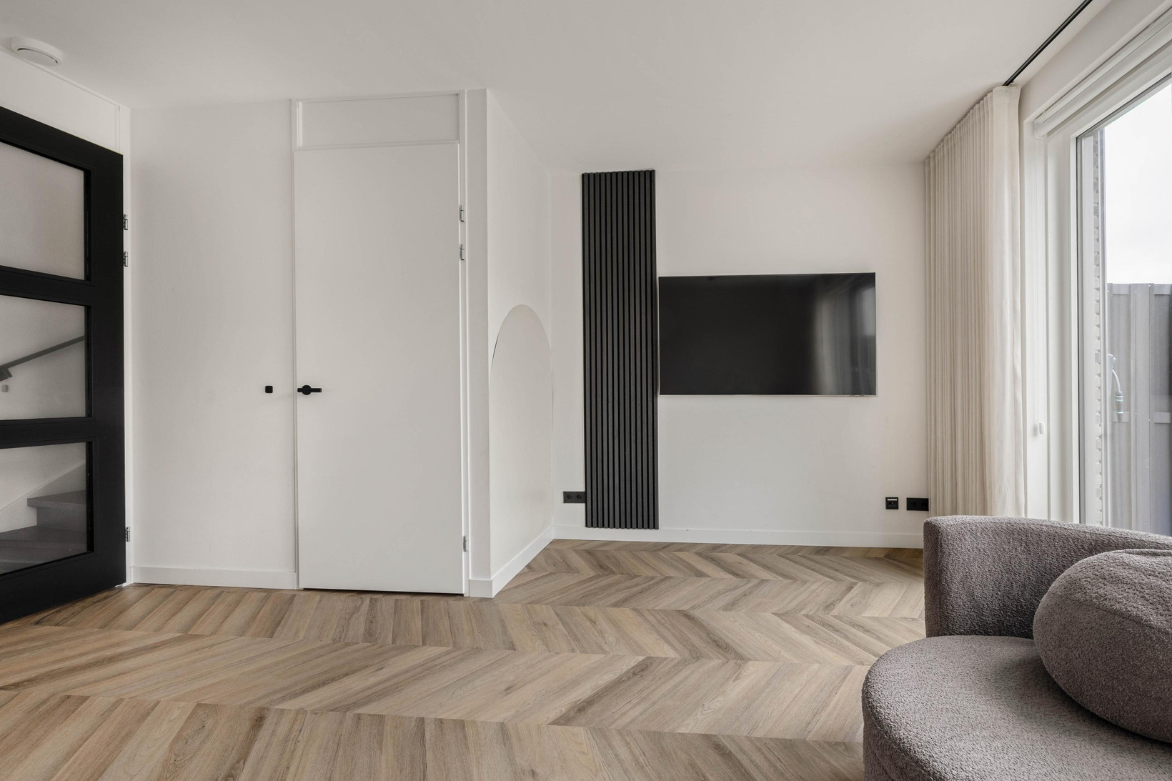Tussenwoning te koop: Elizabeth Anscombestraat 27, Almere