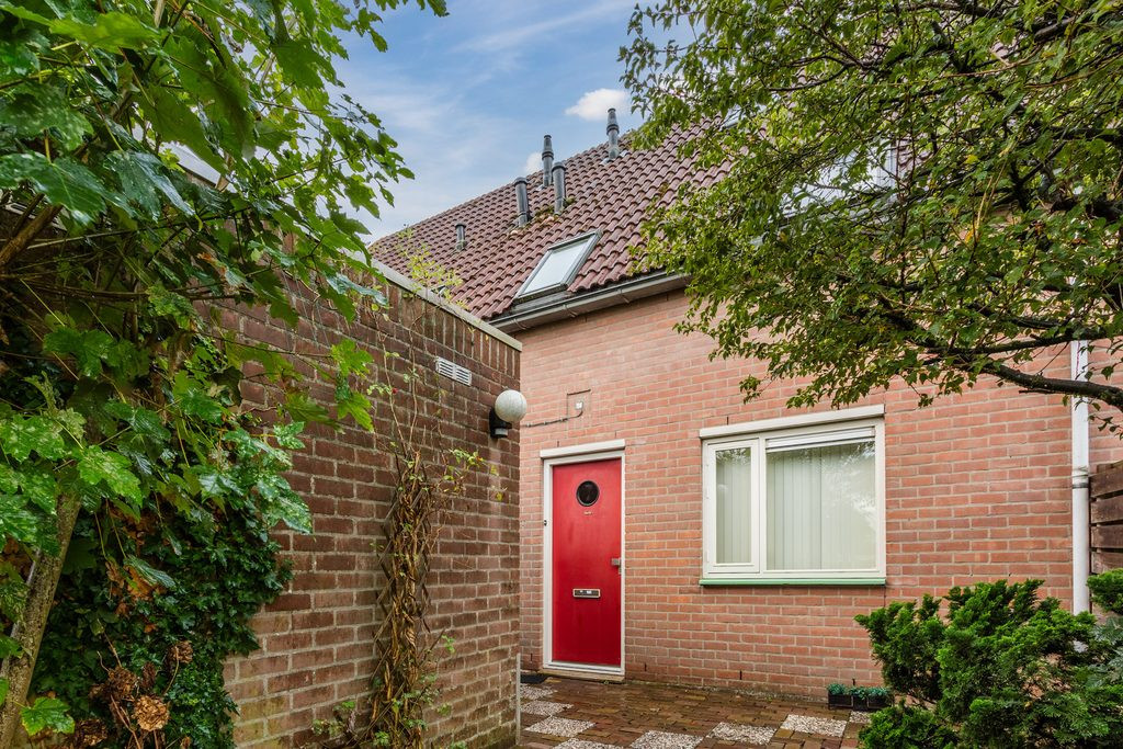 Tussenwoning te koop: Hoekwierde 47, Almere