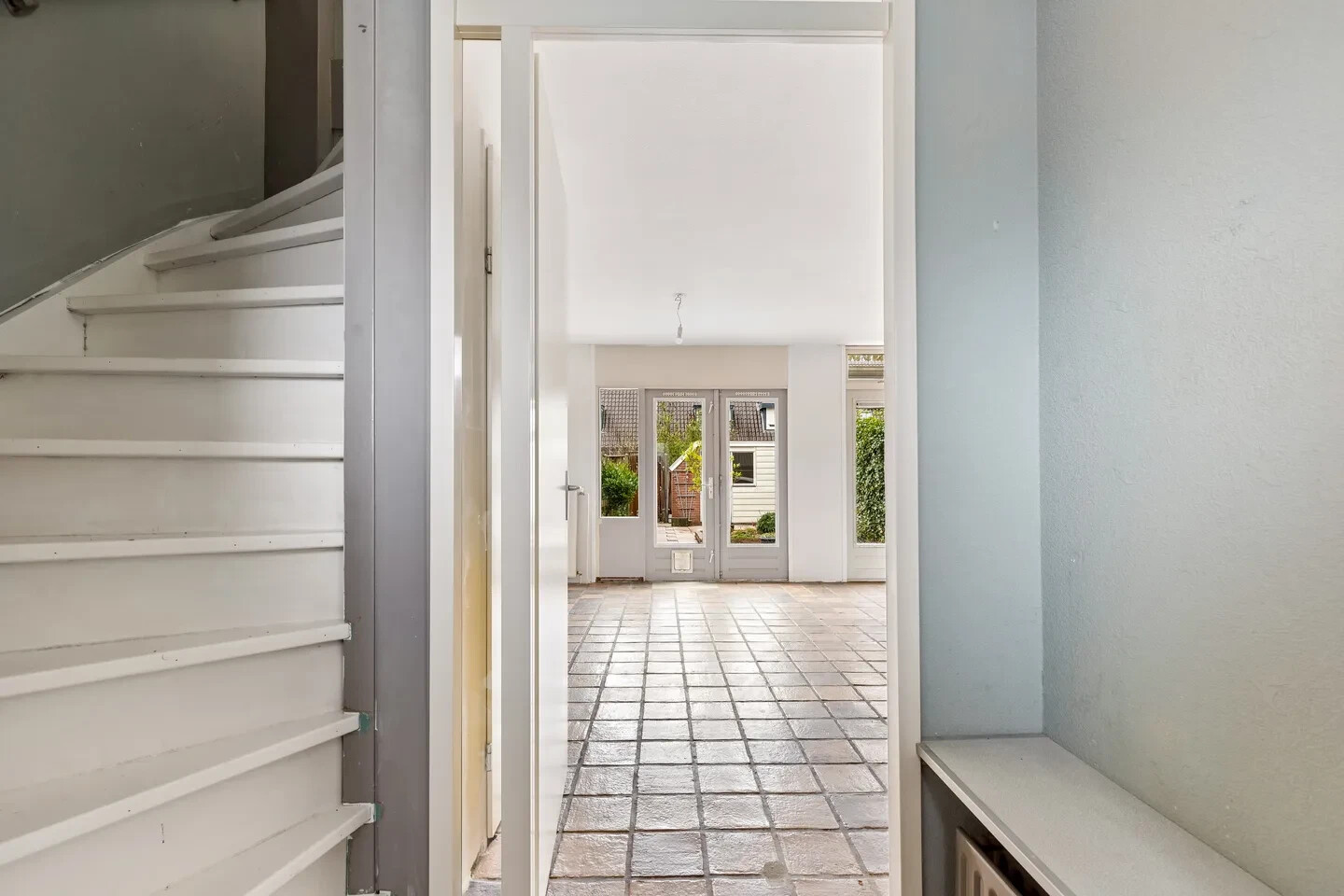 Tussenwoning te koop: Middenhof 8, Almere