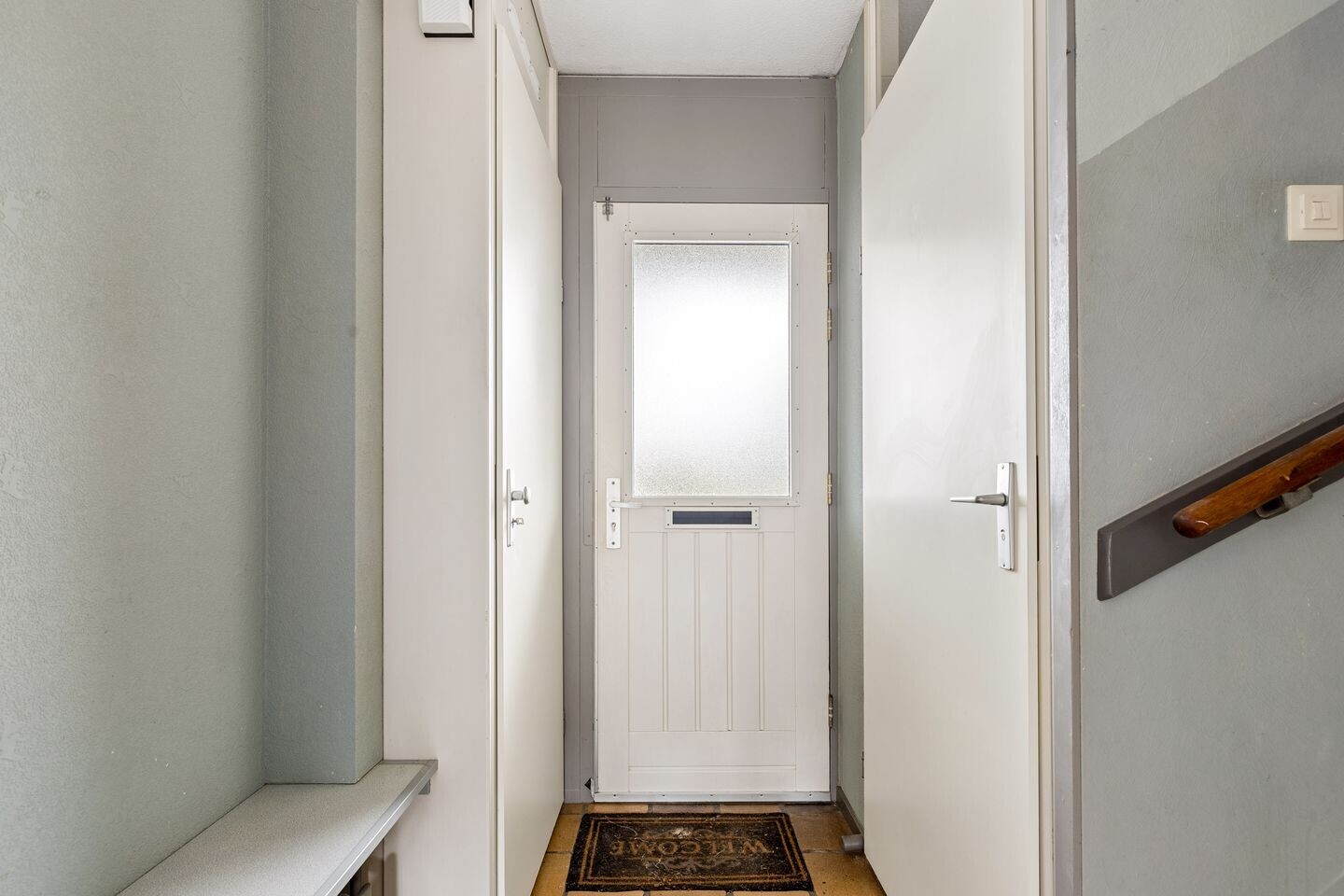 Tussenwoning te koop: Middenhof 8, Almere