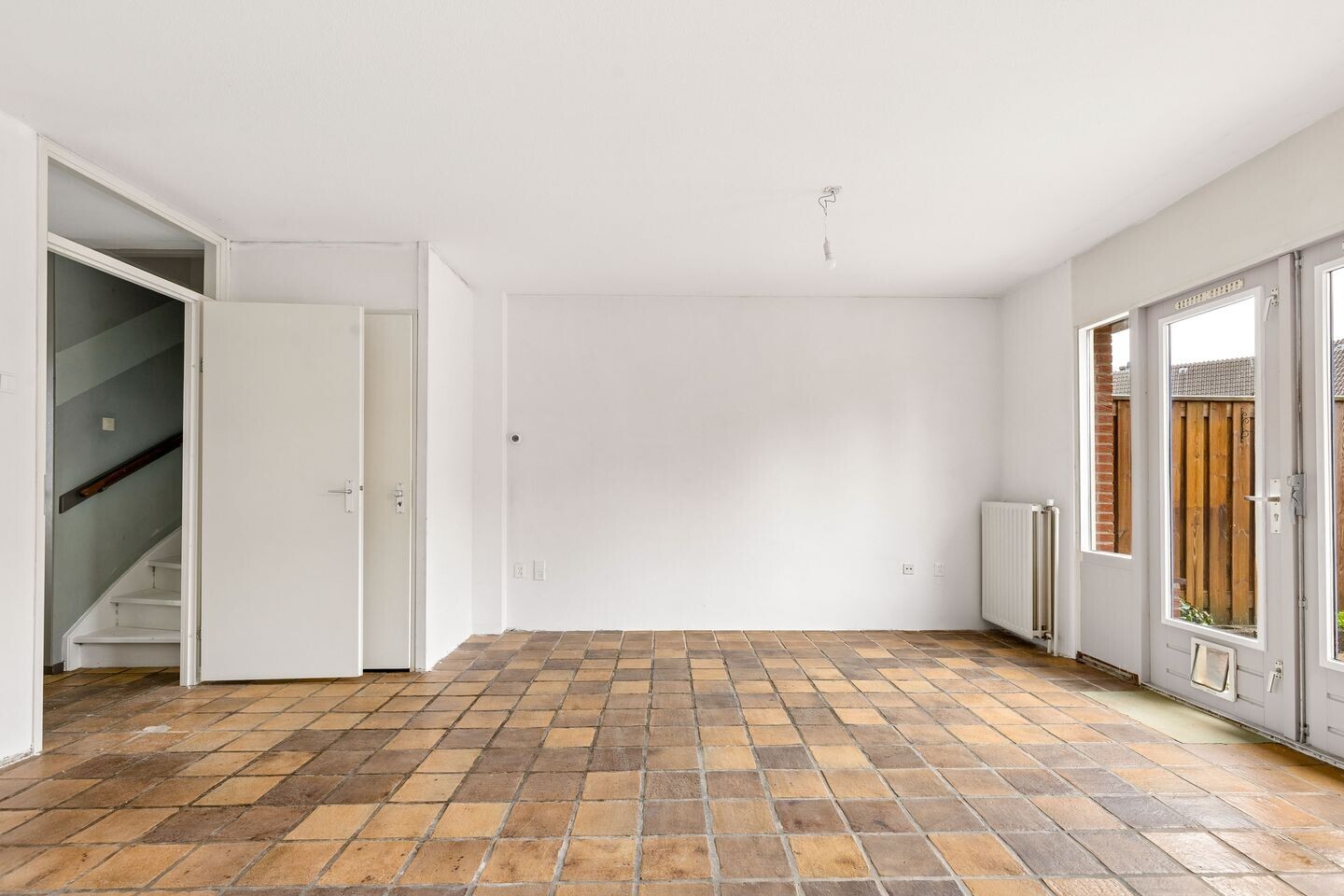 Tussenwoning te koop: Middenhof 8, Almere