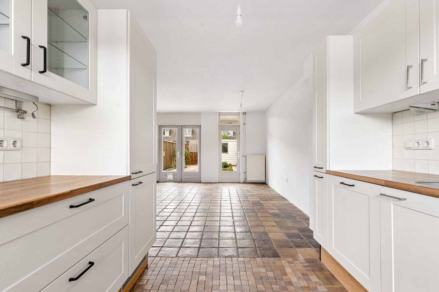 Tussenwoning te koop: Middenhof 8, Almere