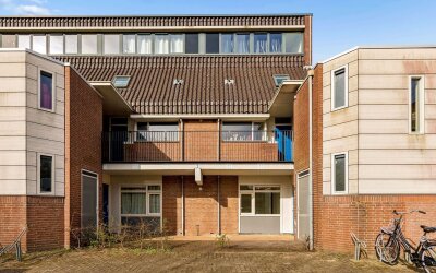 Middenhof 61
