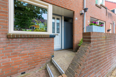 Middenhof 142