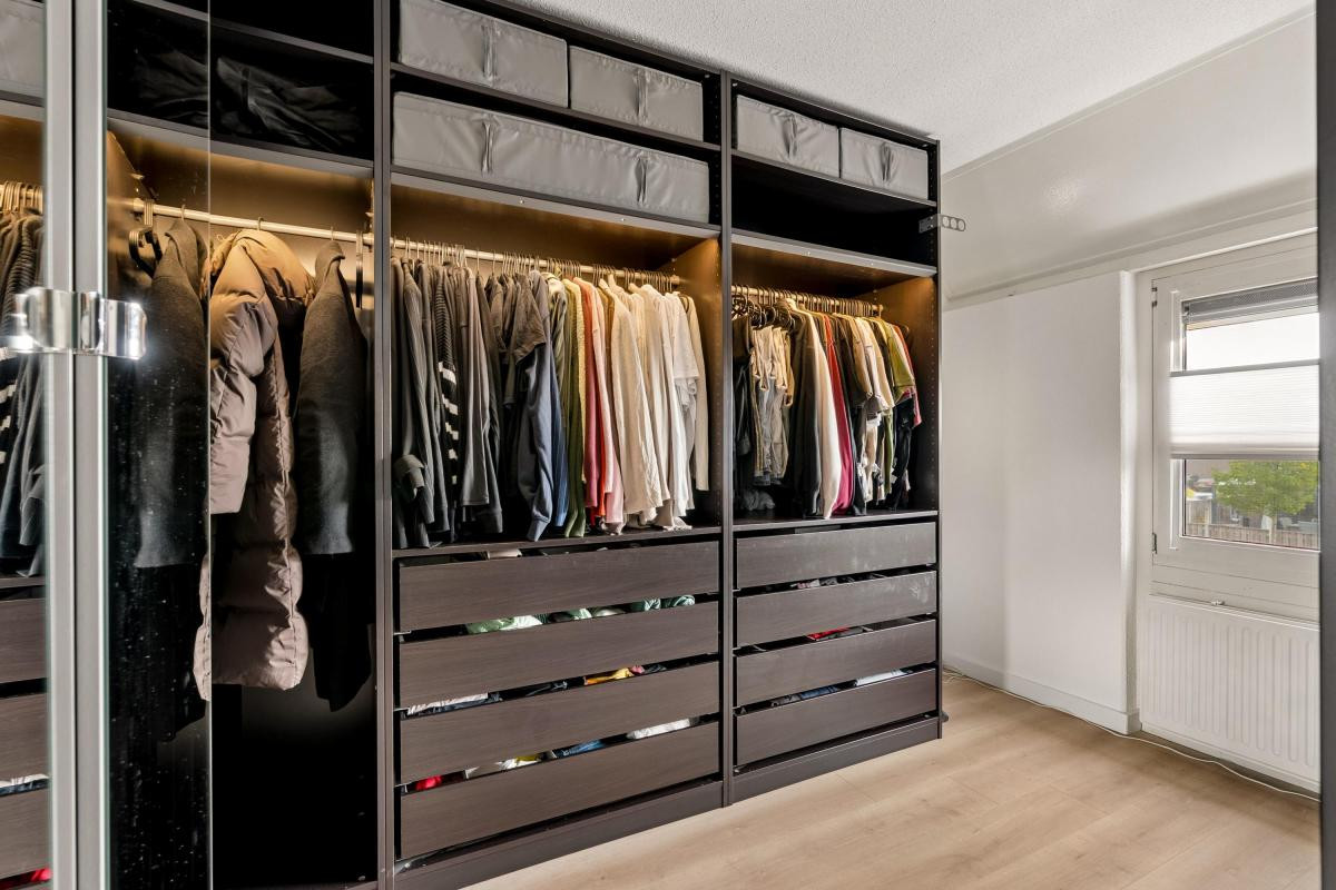 Tussenwoning te koop: Schoolwerf 34, Almere
