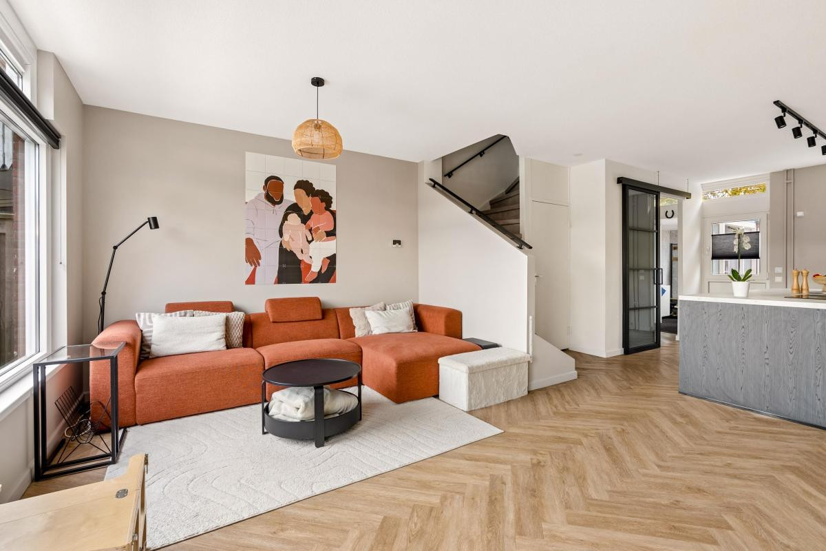 Tussenwoning te koop: Schoolwerf 34, Almere