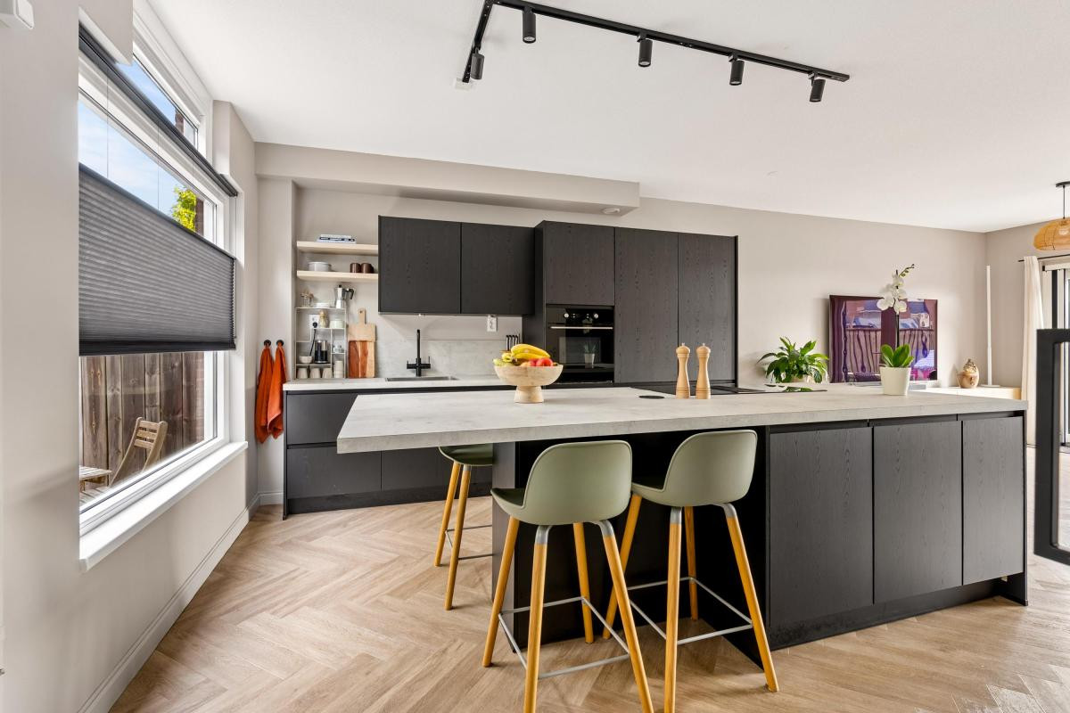 Tussenwoning te koop: Schoolwerf 34, Almere