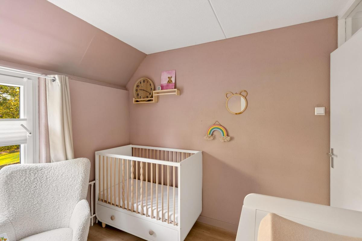 Tussenwoning te koop: Schoolwerf 34, Almere