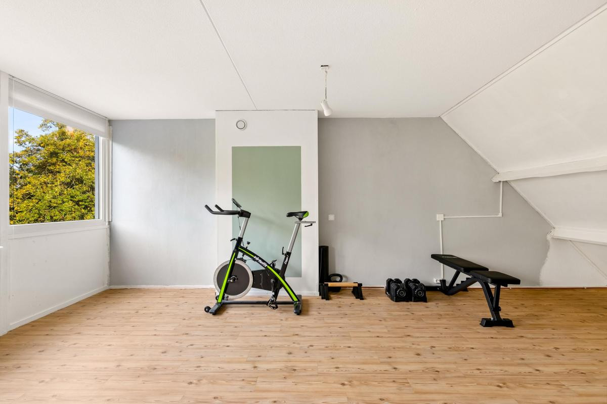 Tussenwoning te koop: Schoolwerf 34, Almere