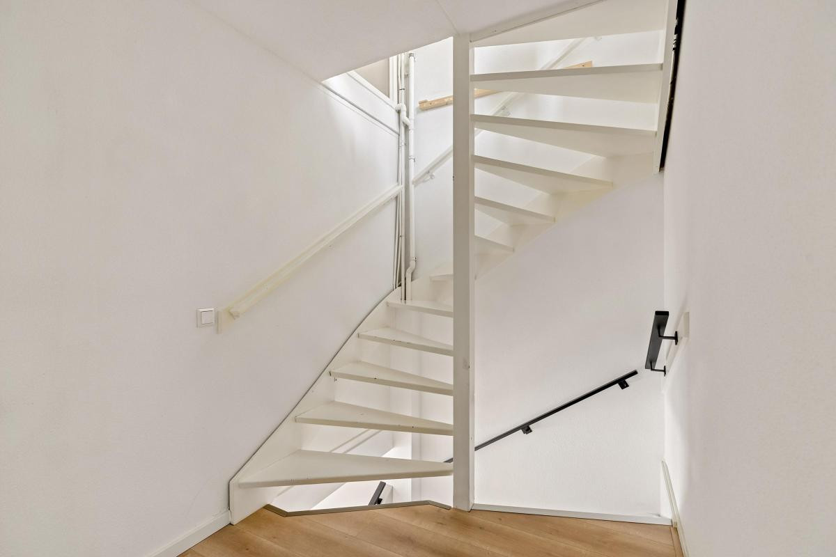 Tussenwoning te koop: Schoolwerf 34, Almere