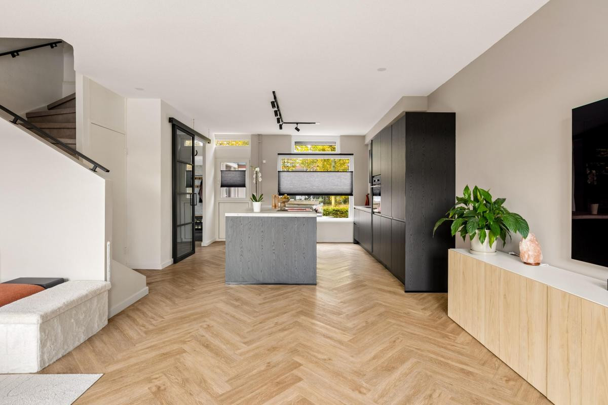 Tussenwoning te koop: Schoolwerf 34, Almere