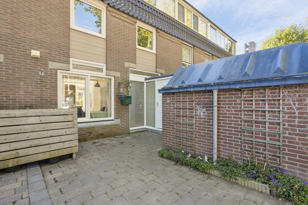 Tussenwoning te koop: Schoolwerf 62, Almere