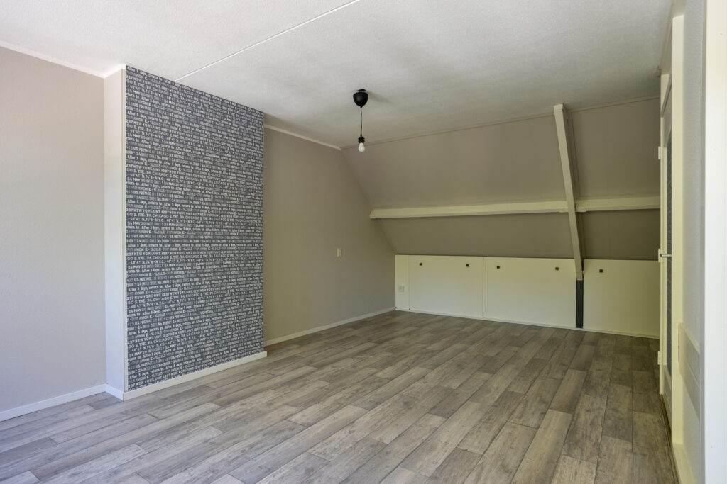 Tussenwoning te koop: Schoolwerf 62, Almere