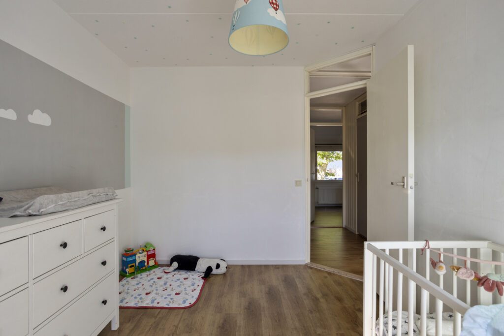 Tussenwoning te koop: Schoolwerf 62, Almere