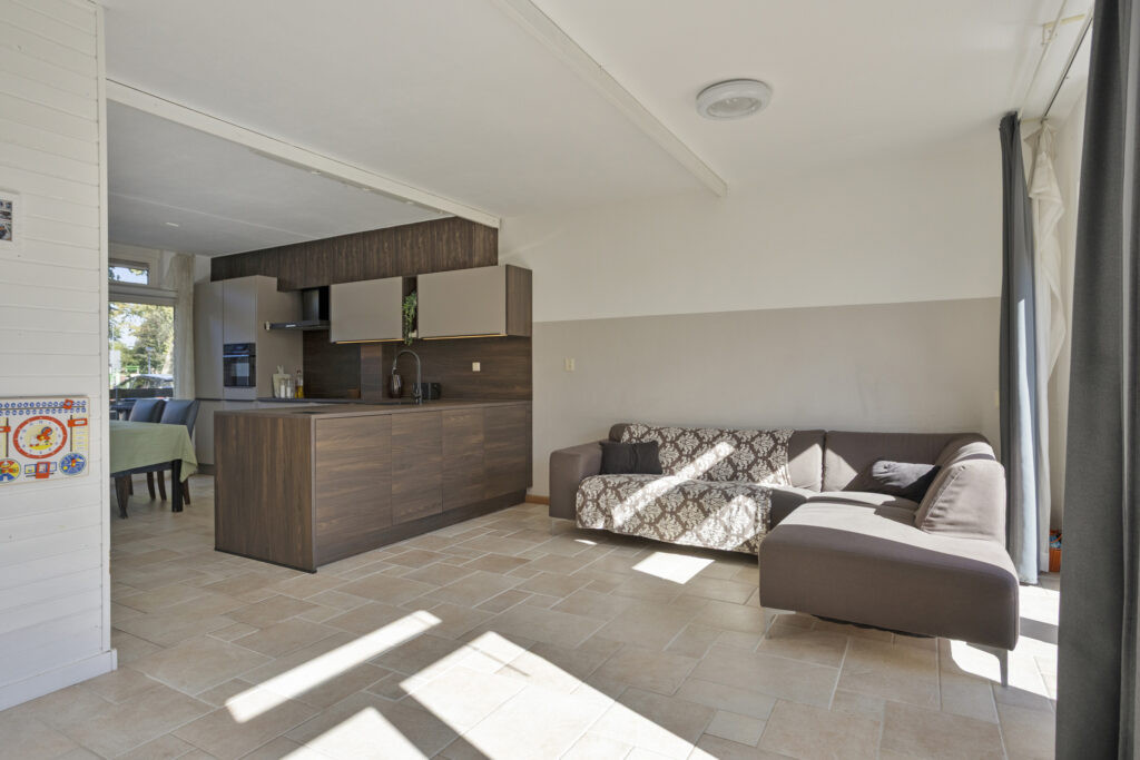 Tussenwoning te koop: Schoolwerf 62, Almere