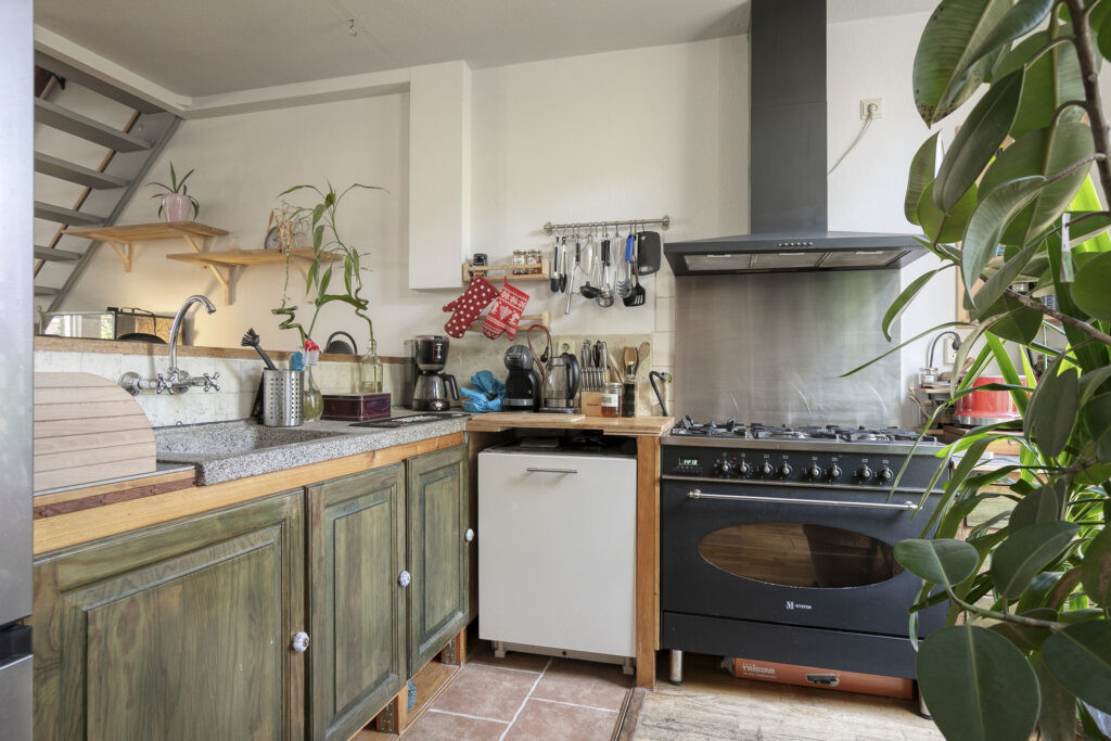 Tussenwoning te koop: Oostgriend 105, Almere