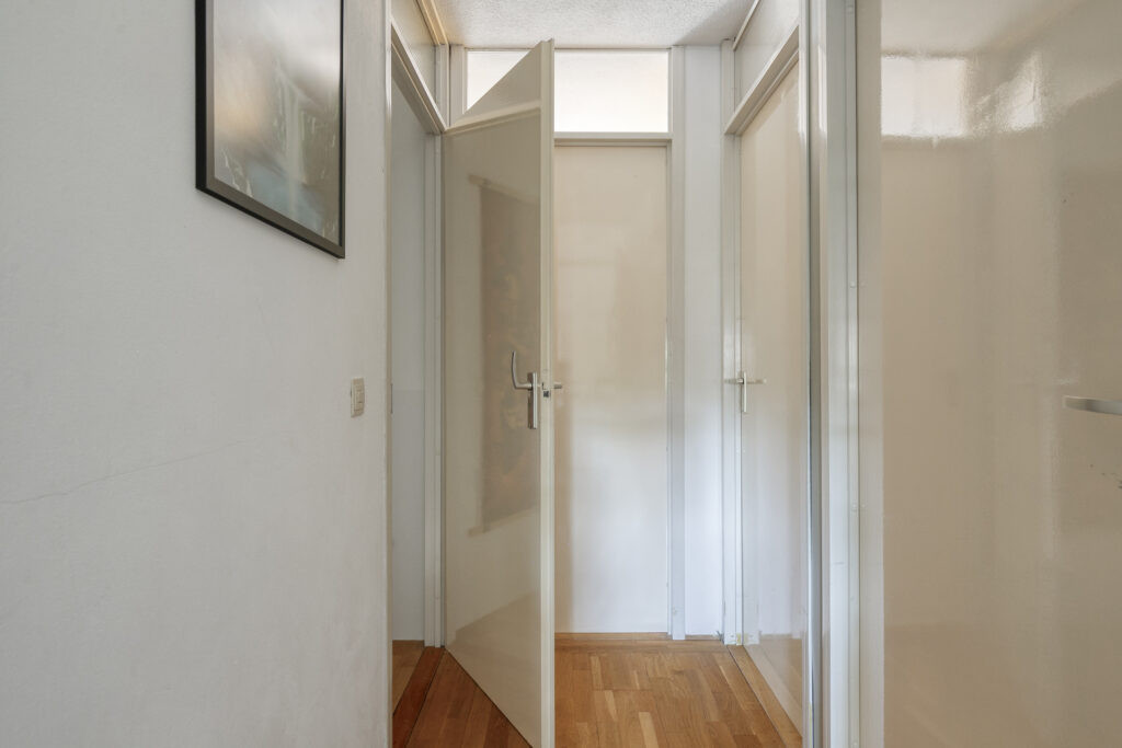 Tussenwoning te koop: Oostgriend 105, Almere
