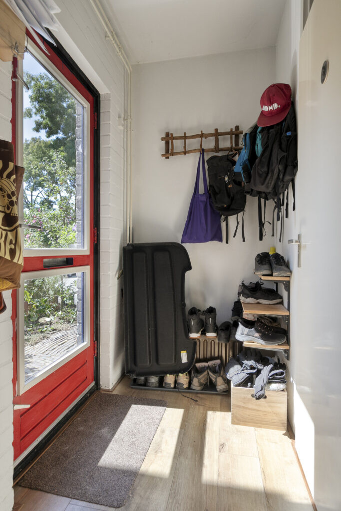 Tussenwoning te koop: Oostgriend 105, Almere