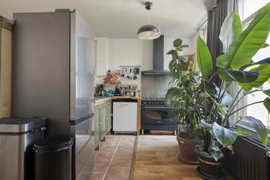 Tussenwoning te koop: Oostgriend 105, Almere