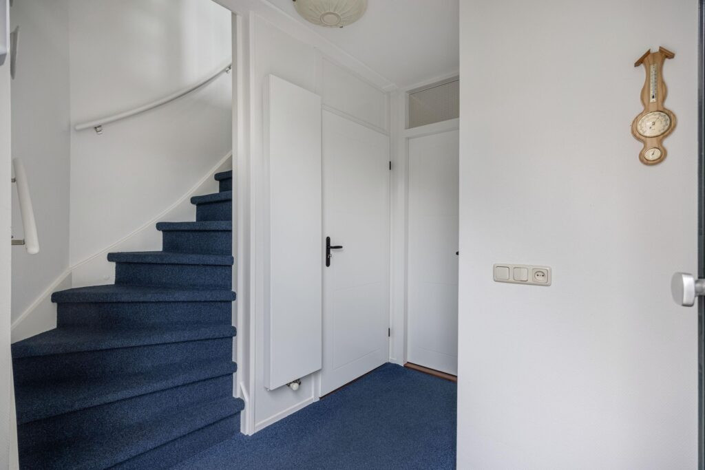 Tussenwoning te koop: Rietmeent 276, Almere