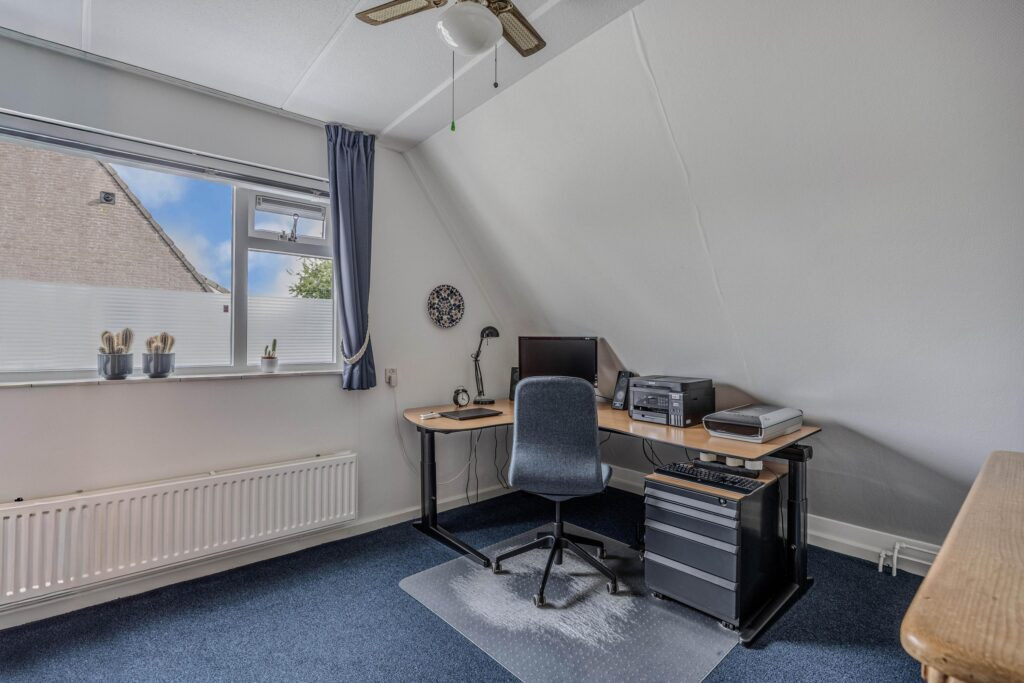 Tussenwoning te koop: Rietmeent 276, Almere