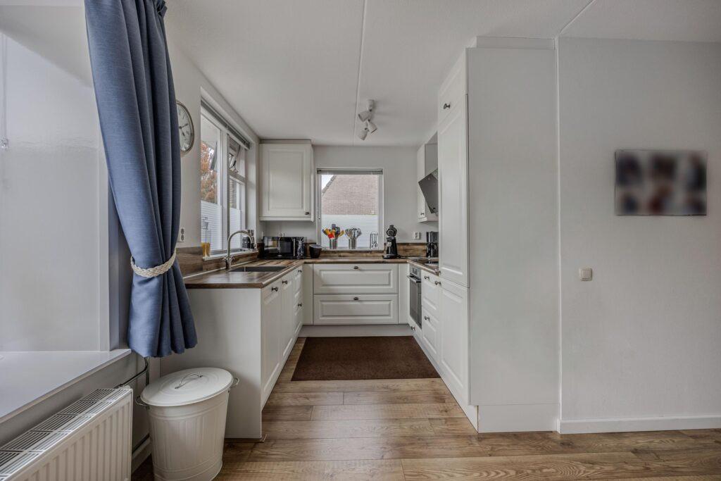 Tussenwoning te koop: Rietmeent 276, Almere