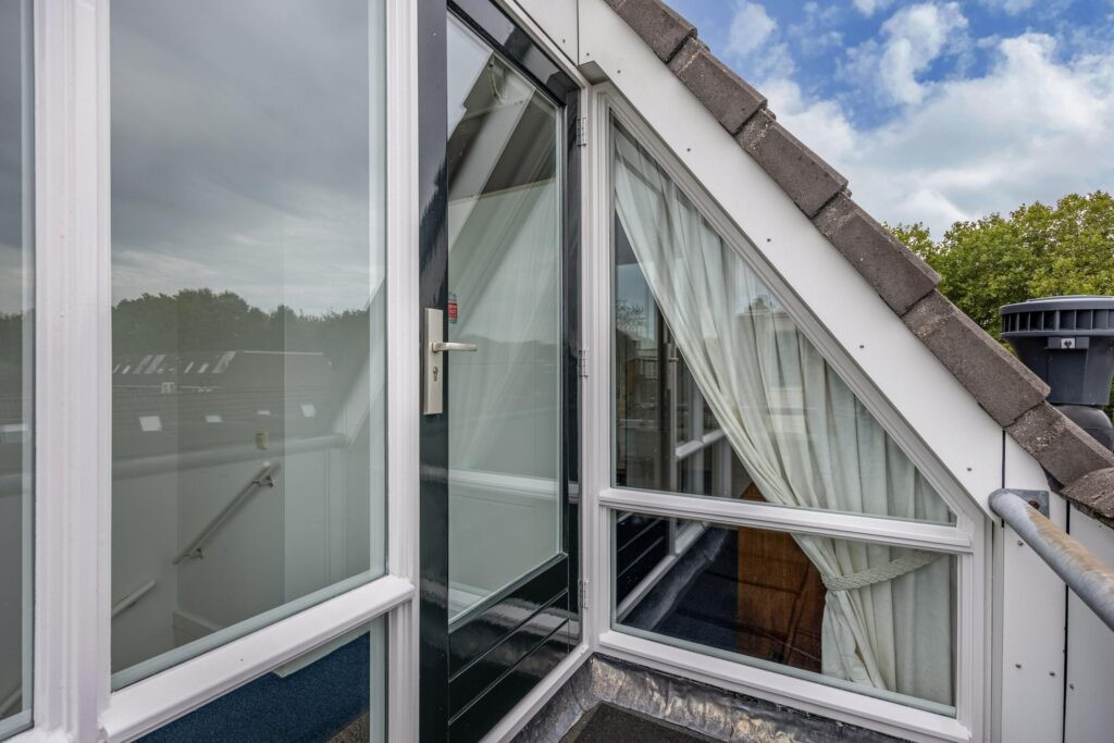 Tussenwoning te koop: Rietmeent 276, Almere