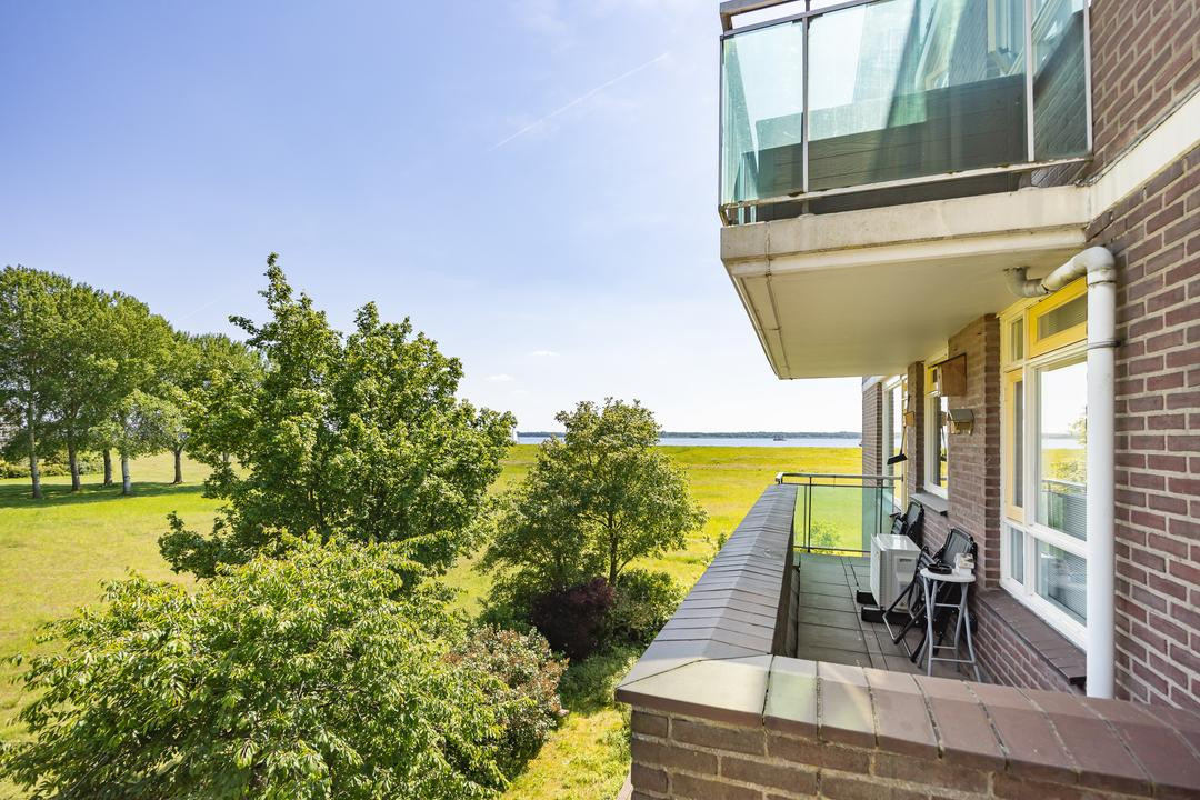 Appartement te koop: Dijkmeent 12, Almere