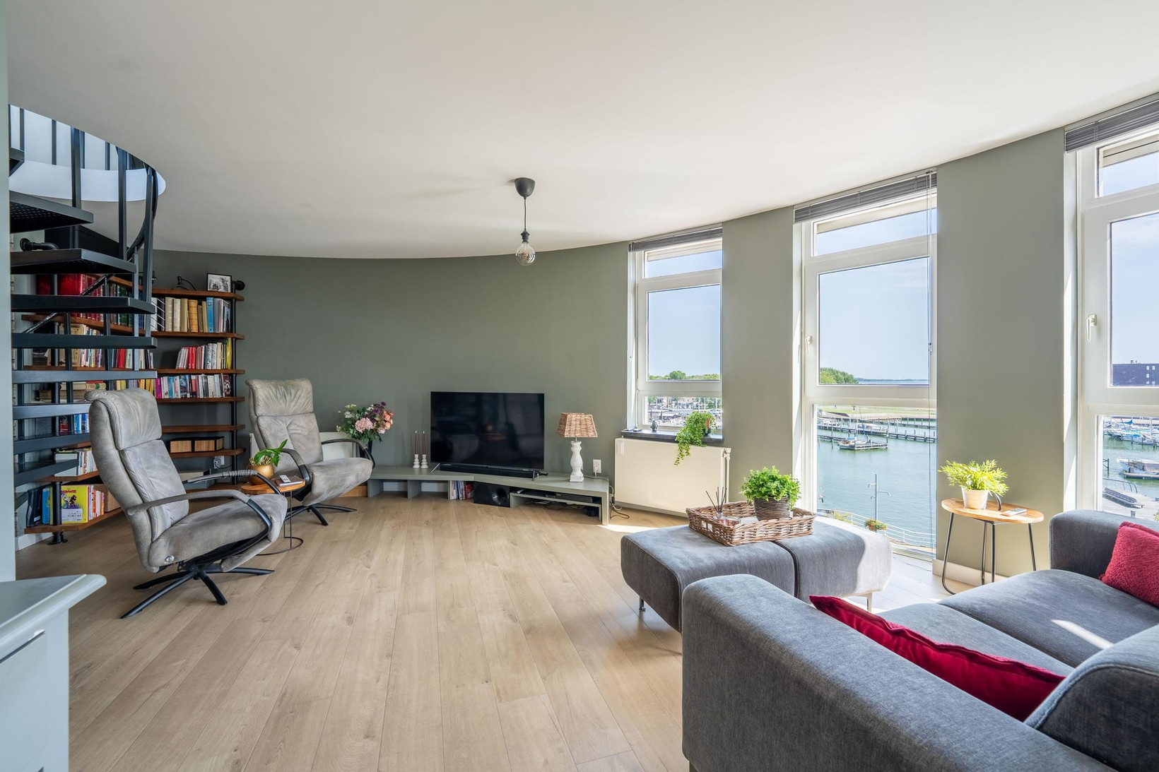 Appartement te koop: Havenzicht 49, Almere