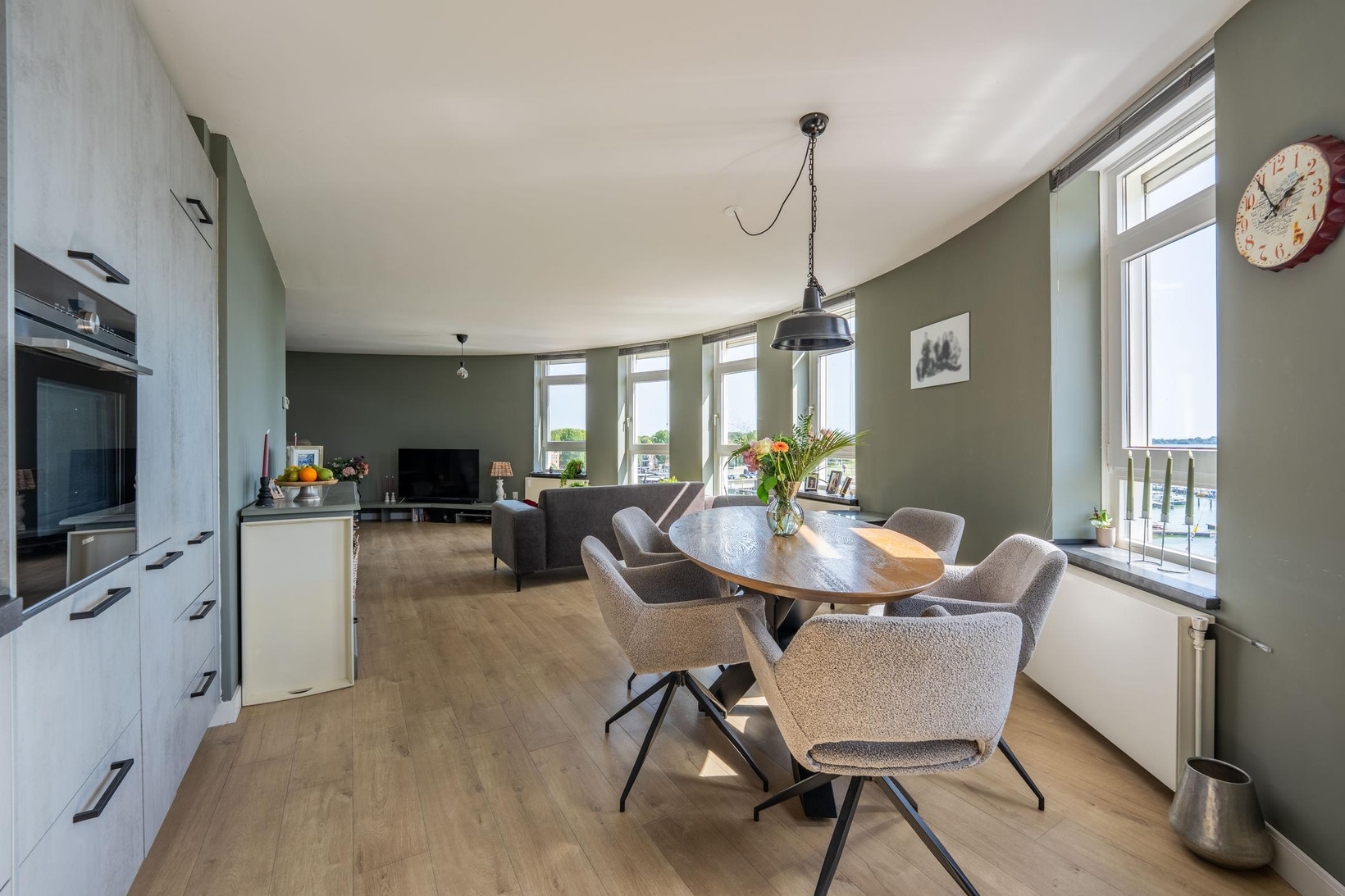 Appartement te koop: Havenzicht 49, Almere