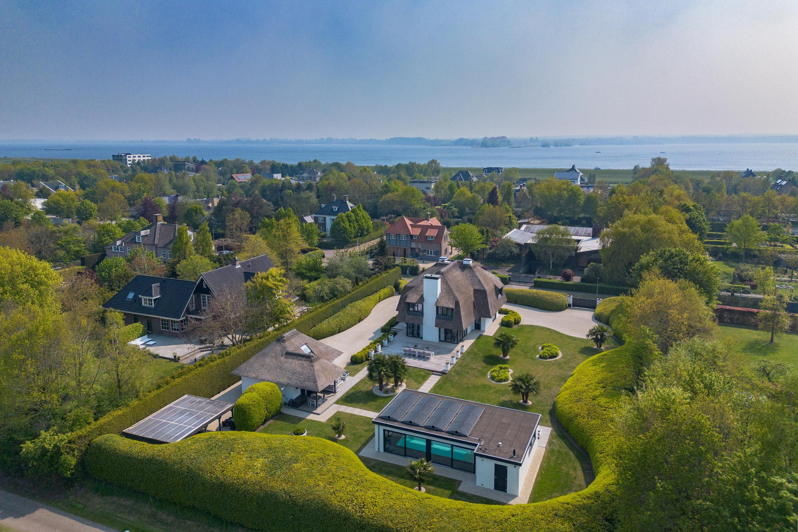 Vrijstaande woning te koop: Vijverbos 9, Almere