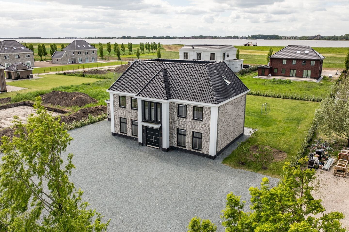 Vrijstaande woning te koop: Sint Annabos 4, Almere