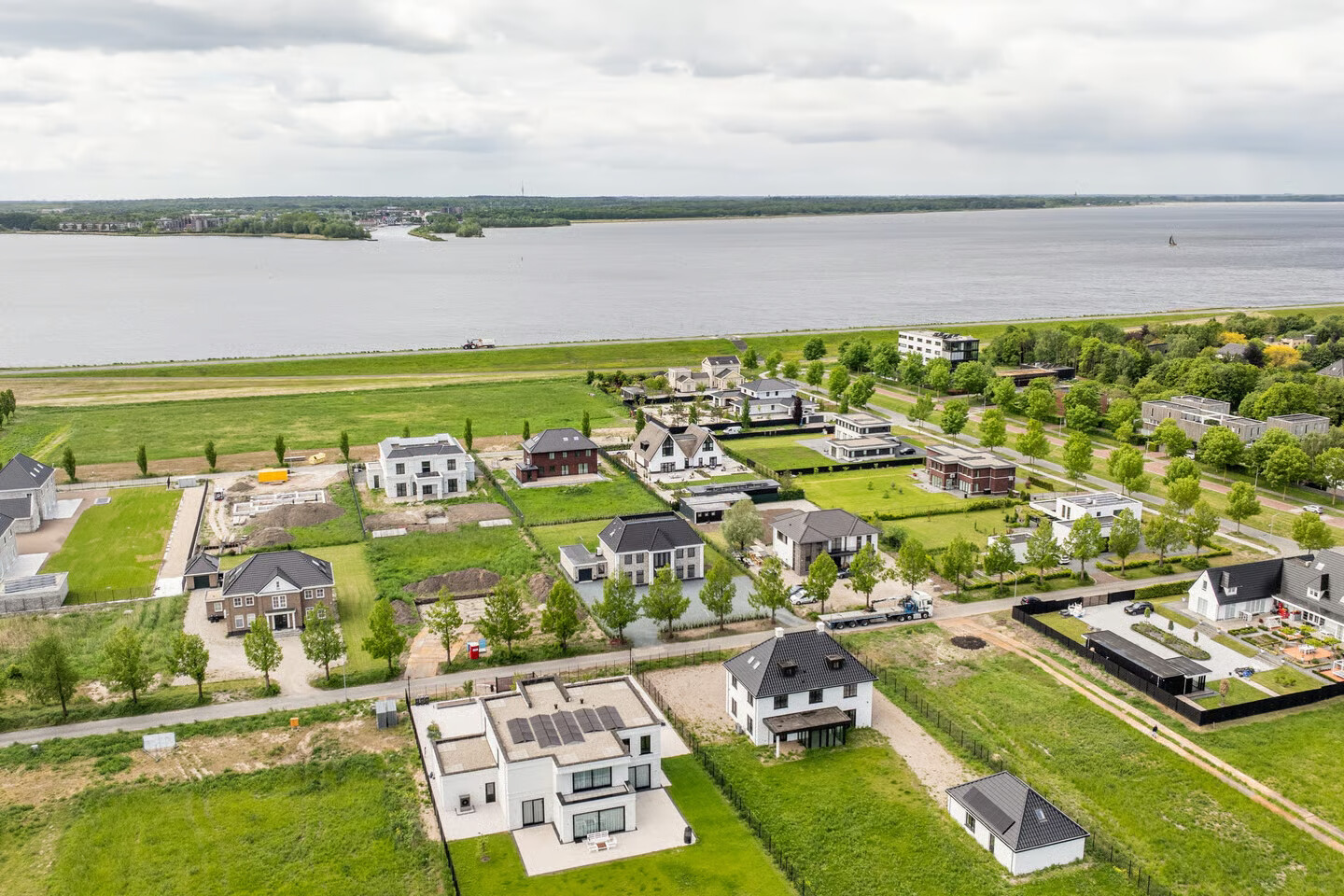 Vrijstaande woning te koop: Sint Annabos 4, Almere