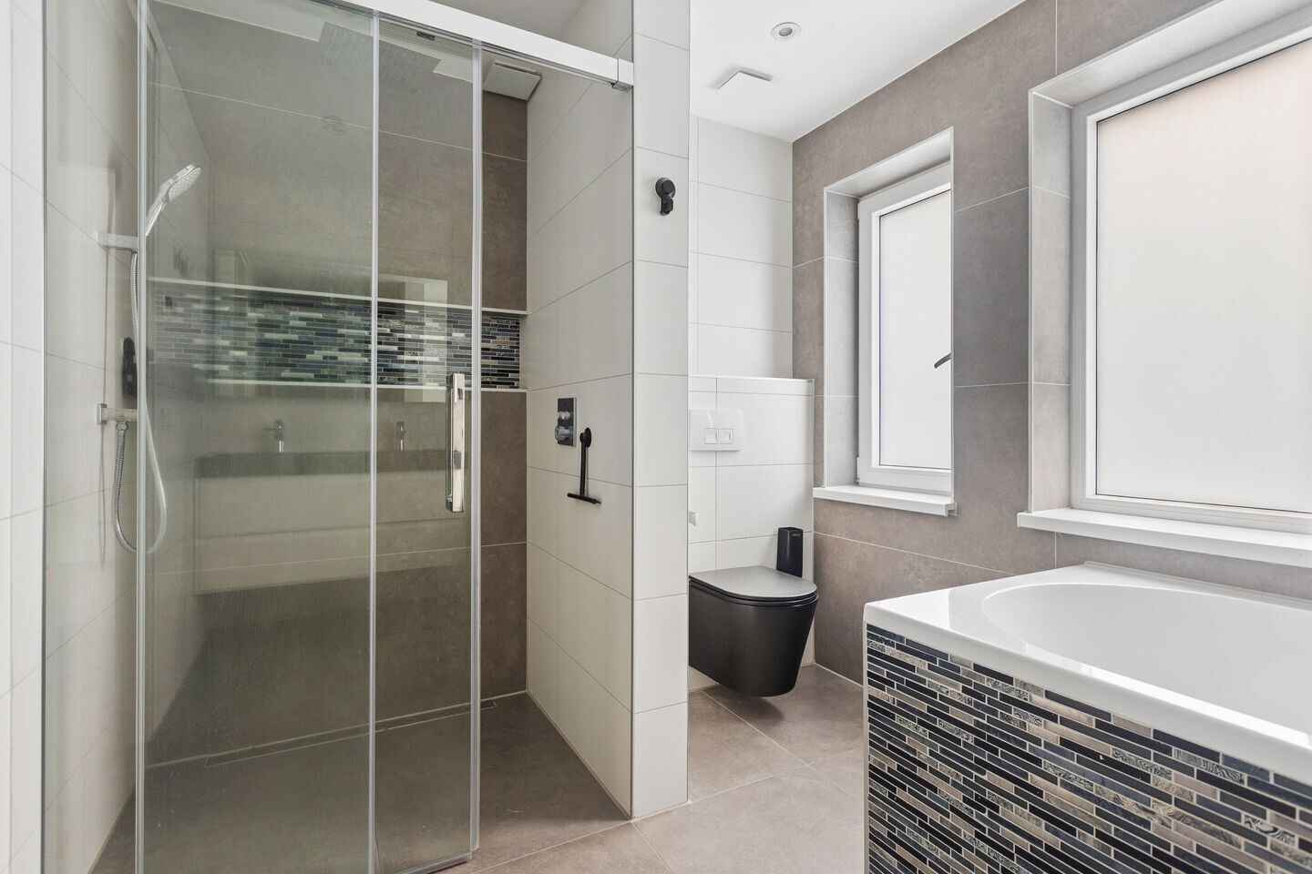 Vrijstaande woning te koop: Woudlaar 48, Almere
