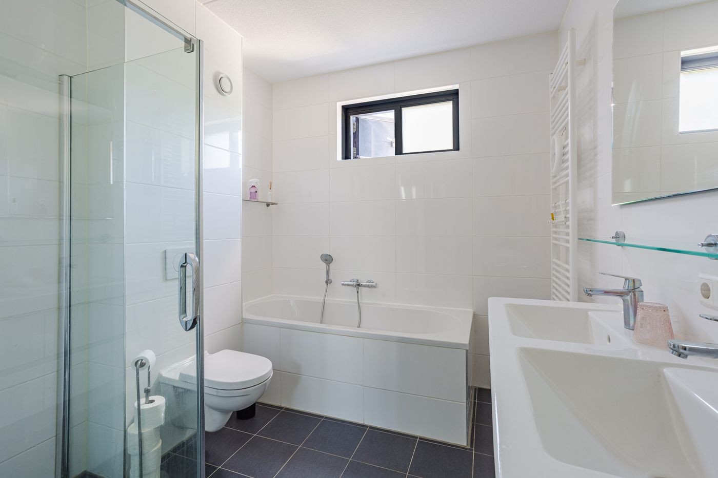Tussenwoning te koop: Duinvoetstraat 29, Almere