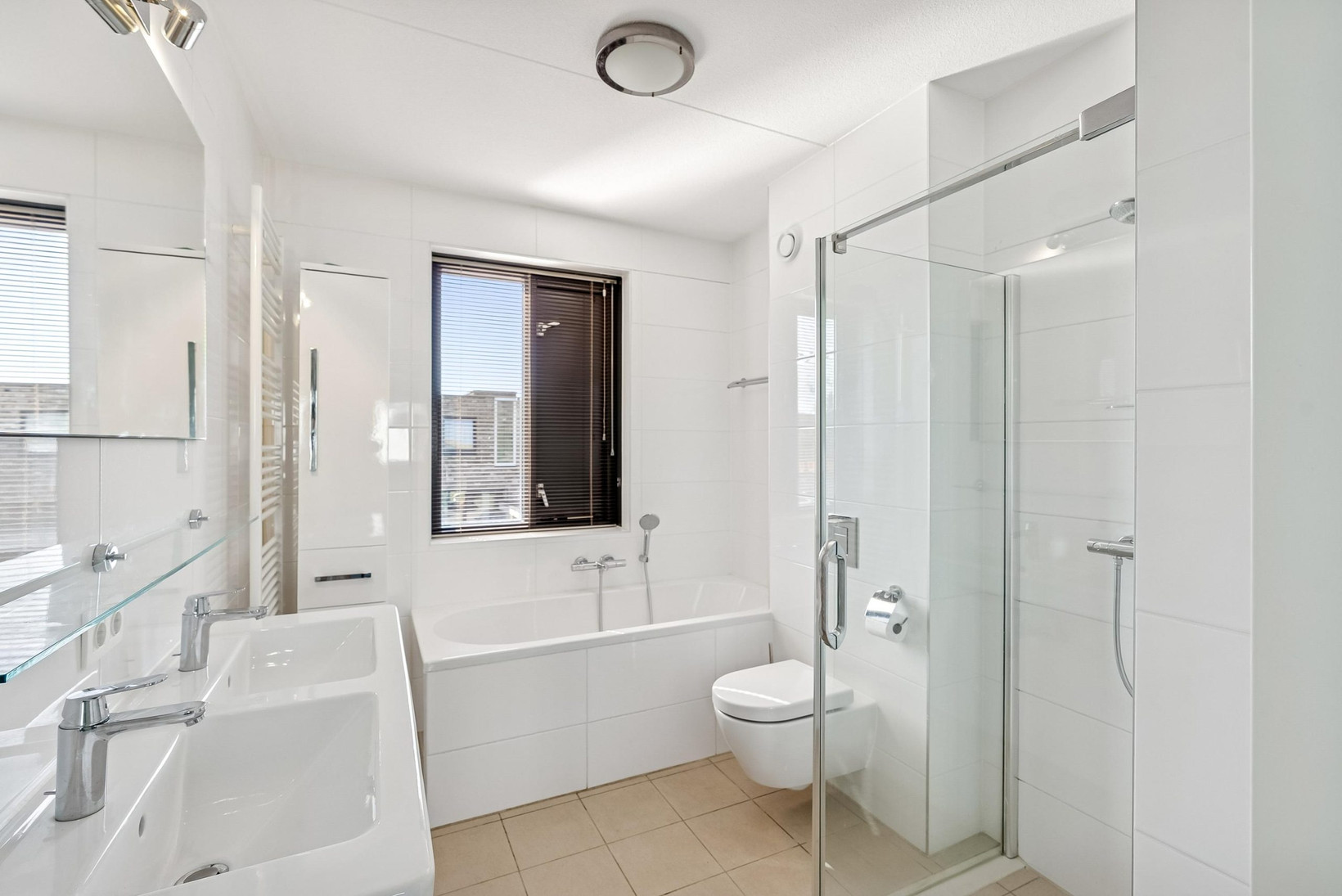 Tussenwoning te koop: Duinrugstraat 30, Almere