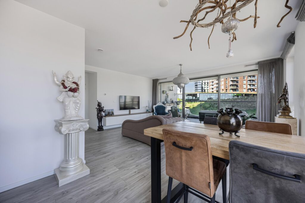 Appartement te koop: Zeeduinweg 14, Almere